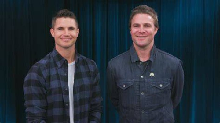 Amell brothers Stephen and Robbie Amell Photo (30629218) Fanpop