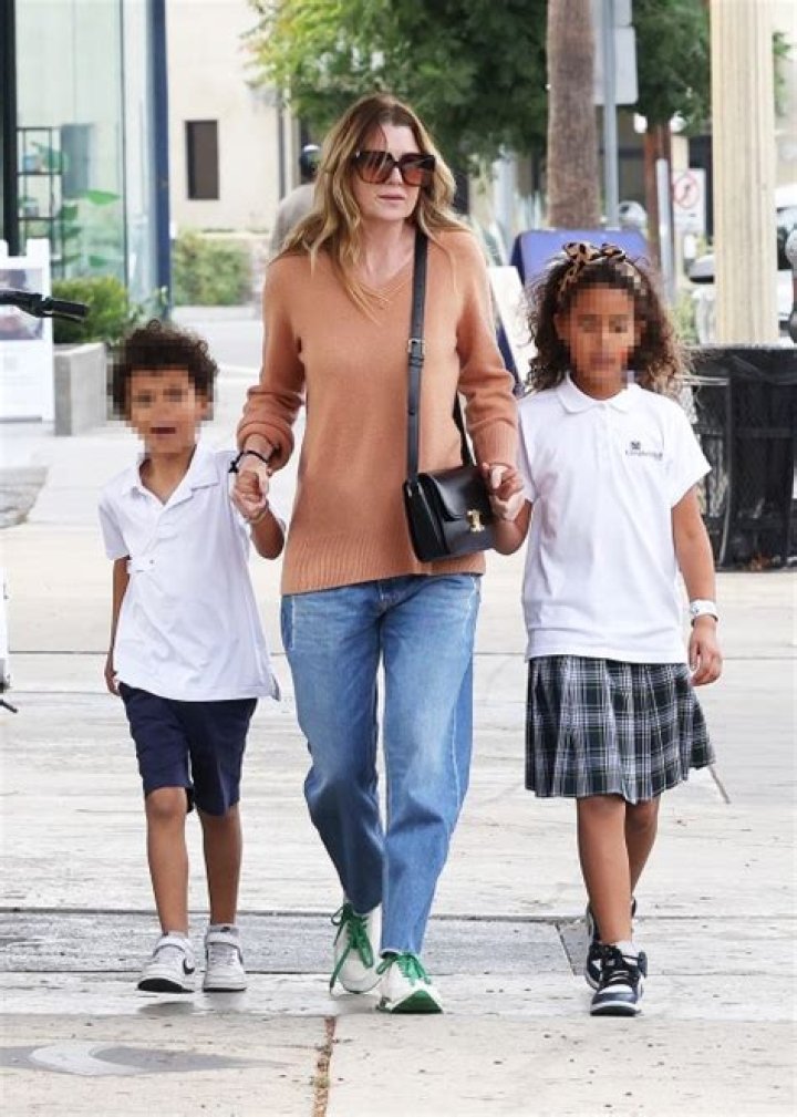 Ellen Pompeo & Family Out For Dinner In New York Ellen pompeo
