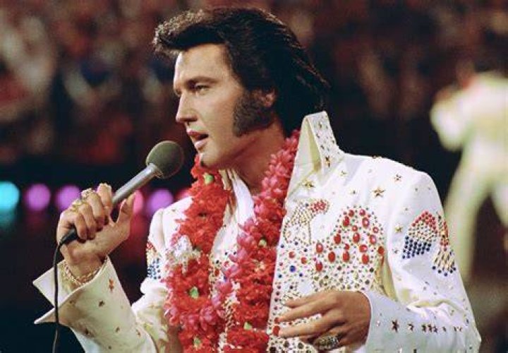 Elvis Presley's Mother's Untimely Passing: A Heartbreaking Loss
