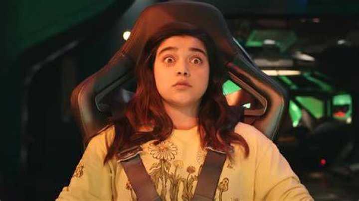 Fans Are Obsessing Over Video of Steve Harvey Jamming Out to Funky &rsquo;70s