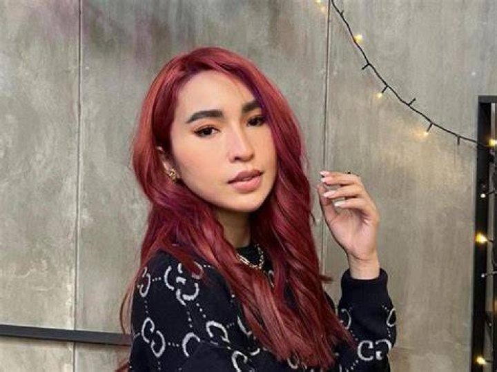 Jelai Andres launches own perfume line GMA Entertainment