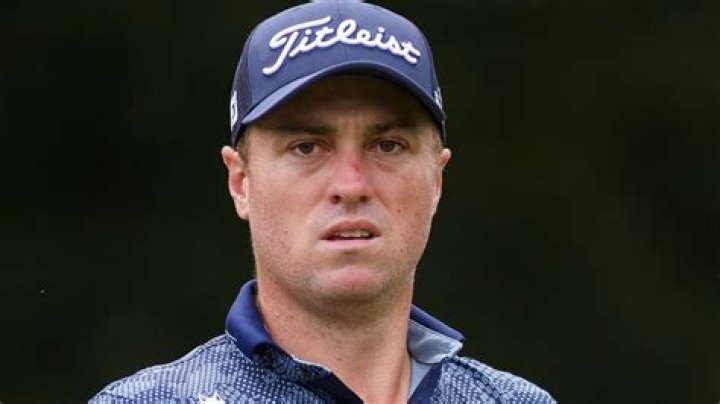Justin Thomas' father does it all, from teacher to buddy to &mdash; caddie?!