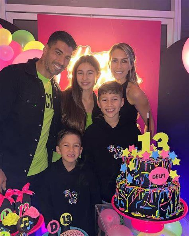 Meet Delfina Suárez, Luis Suarez’s young teenage daughter Legit.ng