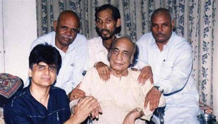 Mehdi Hassan&rsquo;s sons seek India&rsquo;s help to build mausoleum in Pakistan