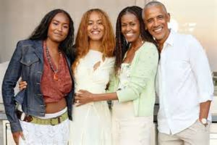 Michelle Obama reveals daughters were conceived by IVF BBC News
