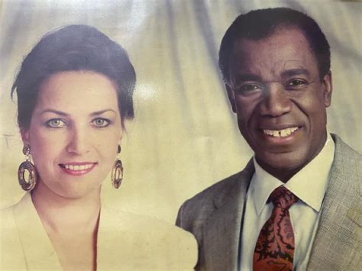 Peggy Cabral, Jones y Contreras analizan las dimensiones hist&oacute;ricas de